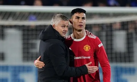 Ole so sánh Ronaldo với huyền thoại Michael Jordan