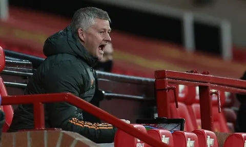 Solskjaer cao tay, nhưng Bielsa và Leeds cũng đã 'tự sát' tại OTF