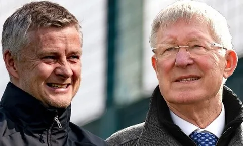 Solskjaer nên xử lý khủng hoảng theo cách của Sir Alex