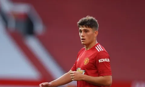 Rob Page: M.U đã quản lý Dan James sai cách