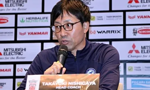 HLV Singapore: 'Tôi thay đổi cách chơi so với trận thua Việt Nam 0-4'