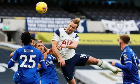 Tottenham ngã ngựa, cờ bỗng chốc về tay Man Utd
