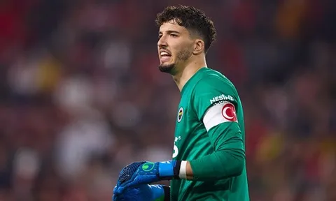 Man Utd nhanh chóng có phương án thay thế Zion Suzuki