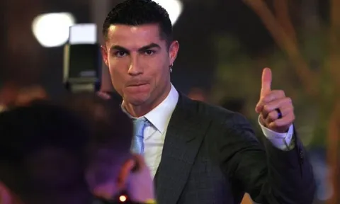 Ronaldo: 'Nhiều CLB châu Âu muốn ký, tôi chỉ chọn Al Nassr. HĐ này là duy nhất'