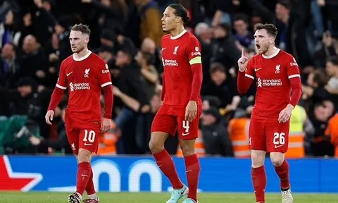 Stephen Warnock: Màn trình diễn tệ nhất tôi từng thấy ở Liverpool