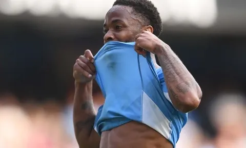Bị thất sủng, Sterling công khai khả năng chia tay Man City