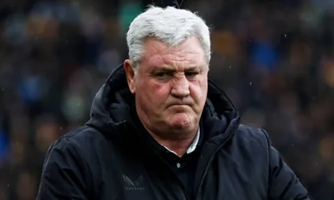 Steve Bruce: "Hy vọng các bạn nhận 1 cú tát từ các sếp"