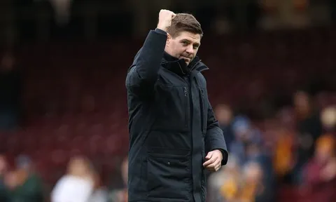 Steven Gerrard sắp tái xuất Premier League với 1 điều kiện