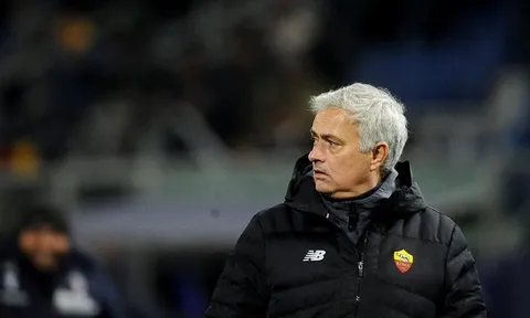 Tương lai của Mourinho tại Roma được làm sáng tỏ