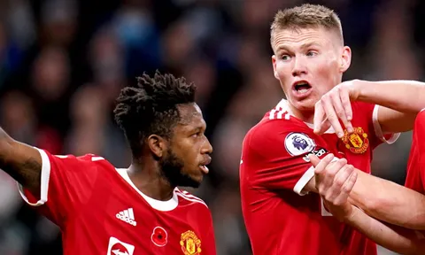 Sự trở lại của 'McFred'; Tiền vệ hay nhất Premier League lộ diện?