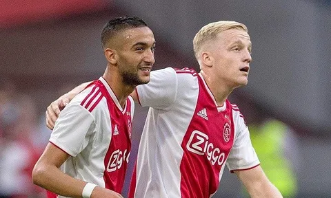 'Sự xuất sắc của Ziyech giúp Van de Beek được chuyển đến M.U'