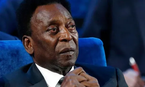 Pele được bệnh viện chuyển sang chế độ 'chăm sóc cuối đời'