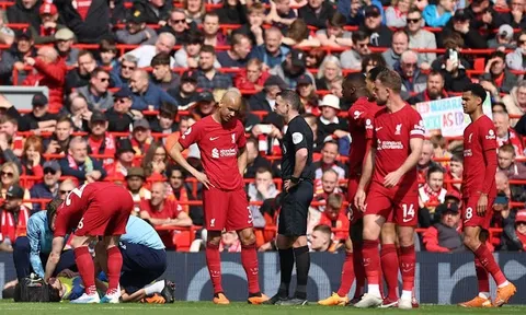 Liverpool mất oan quả penalty trước Forest?