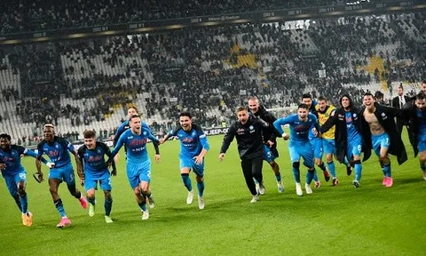 Napoli, Milan cùng thắng; nhà vô địch đã hiện rõ