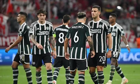 Xấu hổ quá Man United