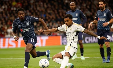 Rodrygo cảm tạ Ancelotti sau khi tỏa sáng