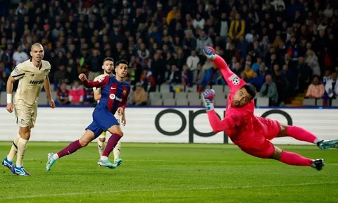 Xavi: 'Cậu ấy thật phi thường'