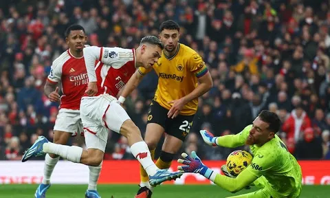 Arsenal bị tố đá câu giờ