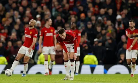 Xấu hổ Man Utd