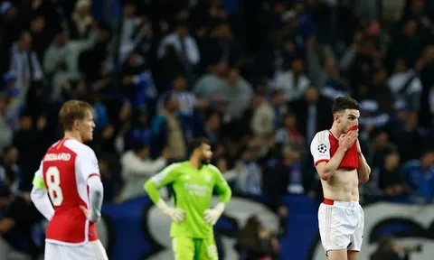 "Đáng lẽ ra Arsenal đã thắng trận tối qua, họ hơi cùn"