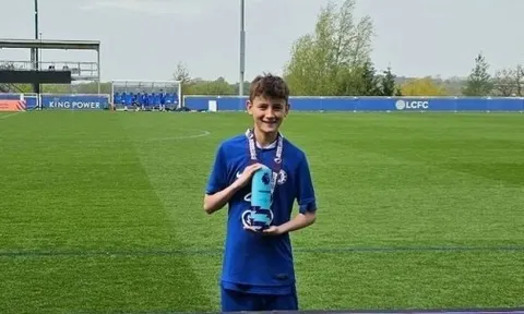 Tài năng gốc Việt khoác áo đội trẻ Chelsea