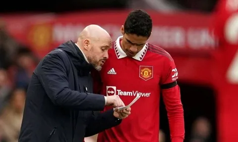 Tại sao Raphael Varane bị Erik ten Hag bỏ rơi?