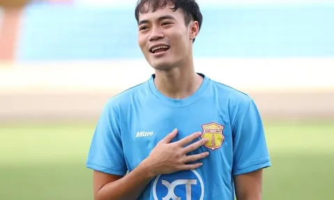 Tái xuất V-League, Văn Toàn thách thức CAHN