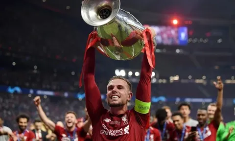 Tạm biệt! Người đội trưởng huyền thoại của Liverpool