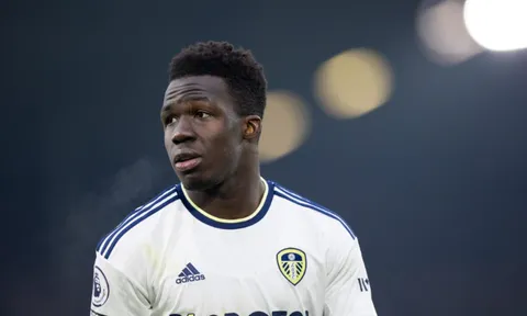 Tam đại gia Premier League tranh mua tiền vệ của Leeds