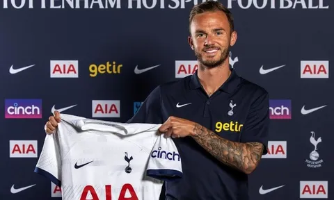 Tân binh đắt giá của Tottenham gây phẫn nộ