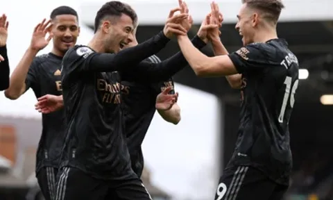 Tân binh 'nổ' hat-trick kiến tạo, Arsenal giữ chắc ngôi đầu