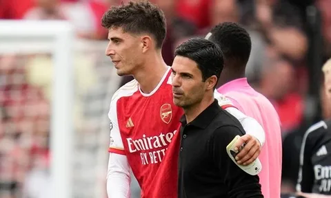 Cựu sao Ngoại hạng Anh kêu gọi Mikel Arteta "buông tha" Kai Havertz