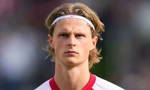 Ten Hag bán De Beek, chiêu mộ ngôi sao RB Salzburg