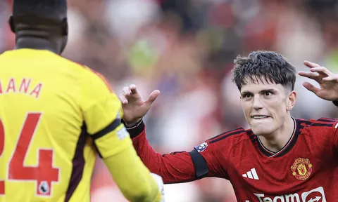 Ten Hag chính thức lên tiếng vụ Garnacho bị FA "sờ gáy"