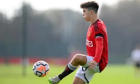 Ten Hag có sẵn phương án lý tưởng thay thế Luke Shaw