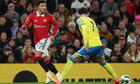 Ten Hag gửi thông điệp đến Jadon Sancho