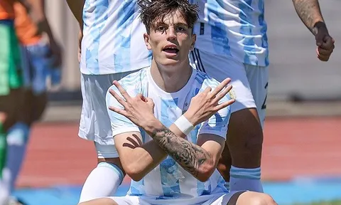 Ten Hag phản ứng khi Garnacho được gọi dự World Cup