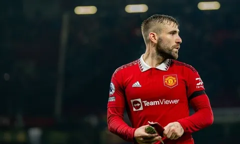Ten Hag vốn có suy nghĩ về quyết định lạ dành cho Shaw từ trước