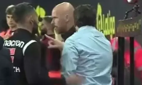 Ten Hag nổi điên, xô xát với HLV đối thủ khi M.U bại trận