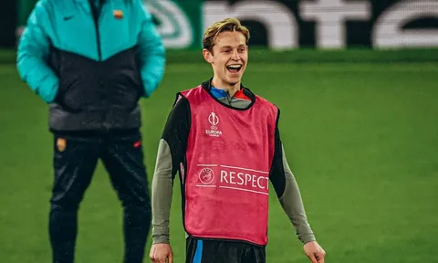 Thái độ của De Jong khi có mặt tại Old Trafford