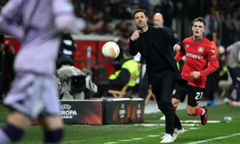 Thần đồng kiến tạo bay cao trong tay Xabi Alonso