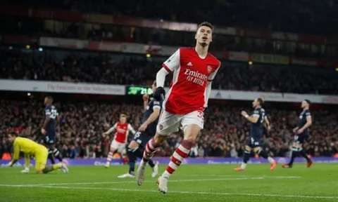 Thắng dễ West Ham, Arsenal chen chân vào top 4