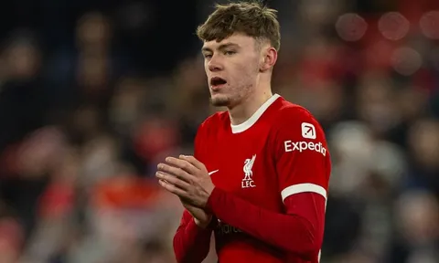 Thắng Fulham, Klopp tung sao trẻ lên mây