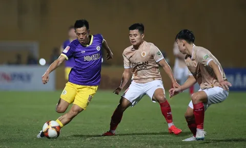 Thắng Hà Nội, HLV CAHN xót xa than đội bóng không có tiền
