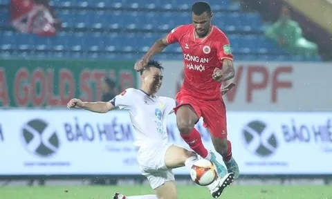 Thắng ở phút bù giờ, Công an Hà Nội trở lại ngôi đầu V-League 2023
