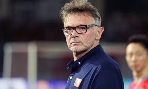 Thắng Philippines, HLV Troussier trút hết tâm can với tuyển Việt Nam