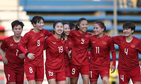 Thanh Nhã, Hoàng Thị Loan gây thương nhớ với CĐV Campuchia
