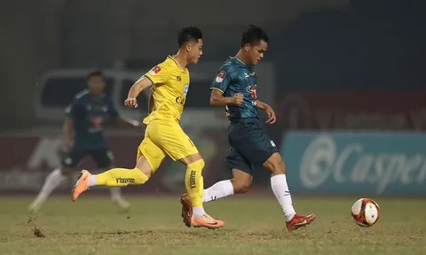 'Lứa cũ HAGL phòng ngự rất kém'; 'Bình Dương không có người nên phải dùng Tiến Linh'