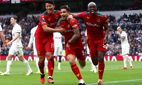 Thất bại bạc nhược trên sân nhà, Tottenham bị Villa "đá" khỏi top 4