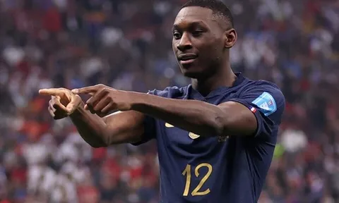 Thất thế ở thương vụ 100 triệu là tín hiệu vui cho Man Utd